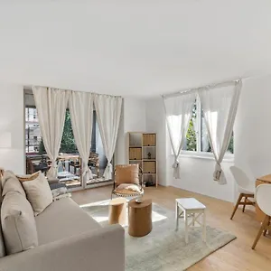 Apartment Flat: & Convenience, Zurich
